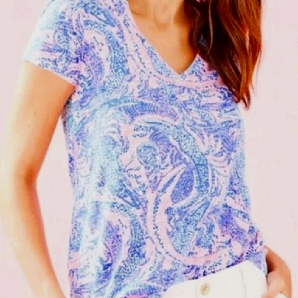 LILLY PULITZER Etta Maybe Later Gator V-Neck Tee Etta Top  NWOT